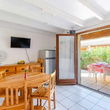 Pavillon 5 Couchages Avec Piscine Proche Plage, Terrasse Et Parking Prive A - Fr-1-409-231 Gruissan